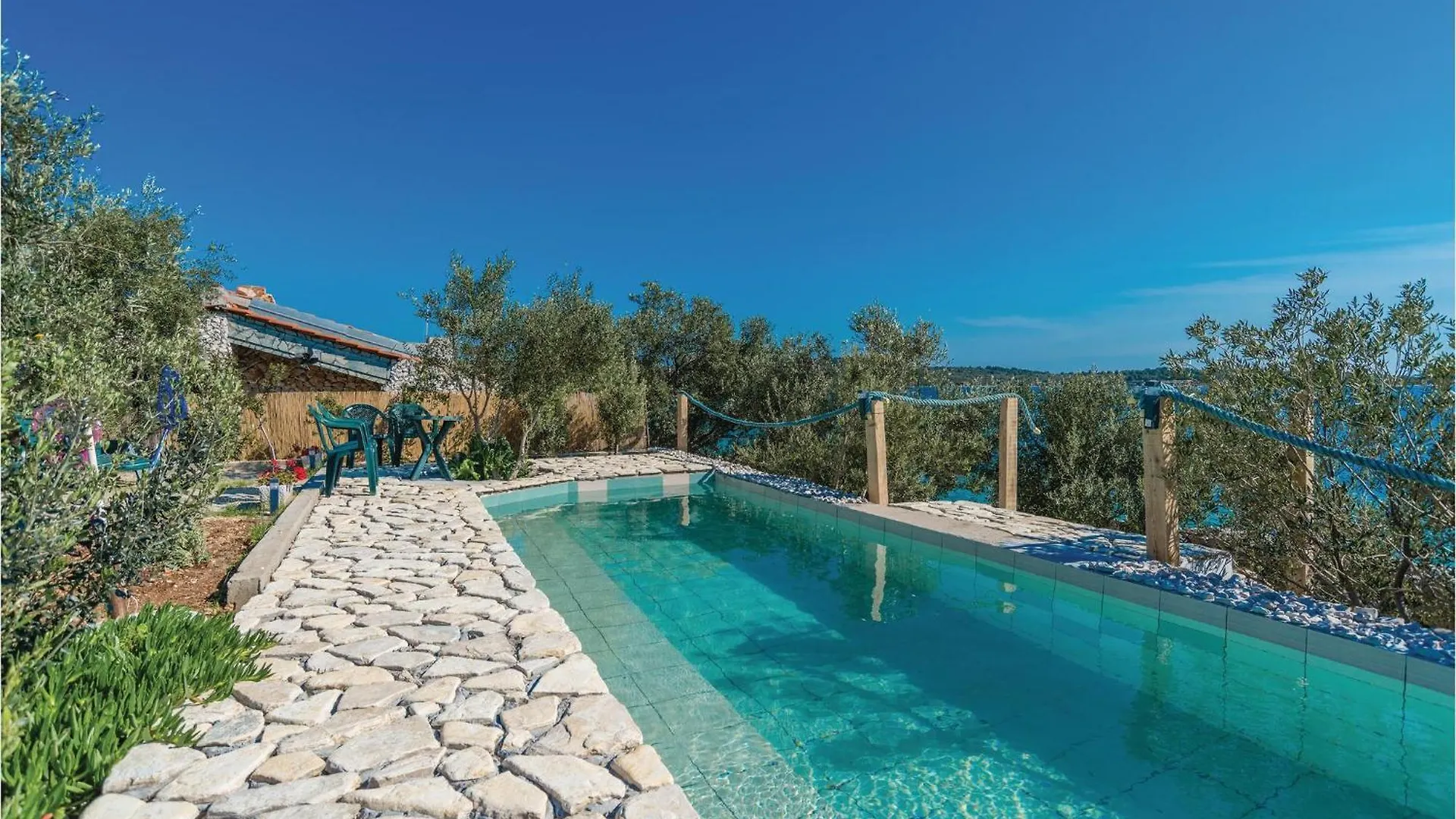 Amazing Home In Tkon With Outdoor Swimming Pool