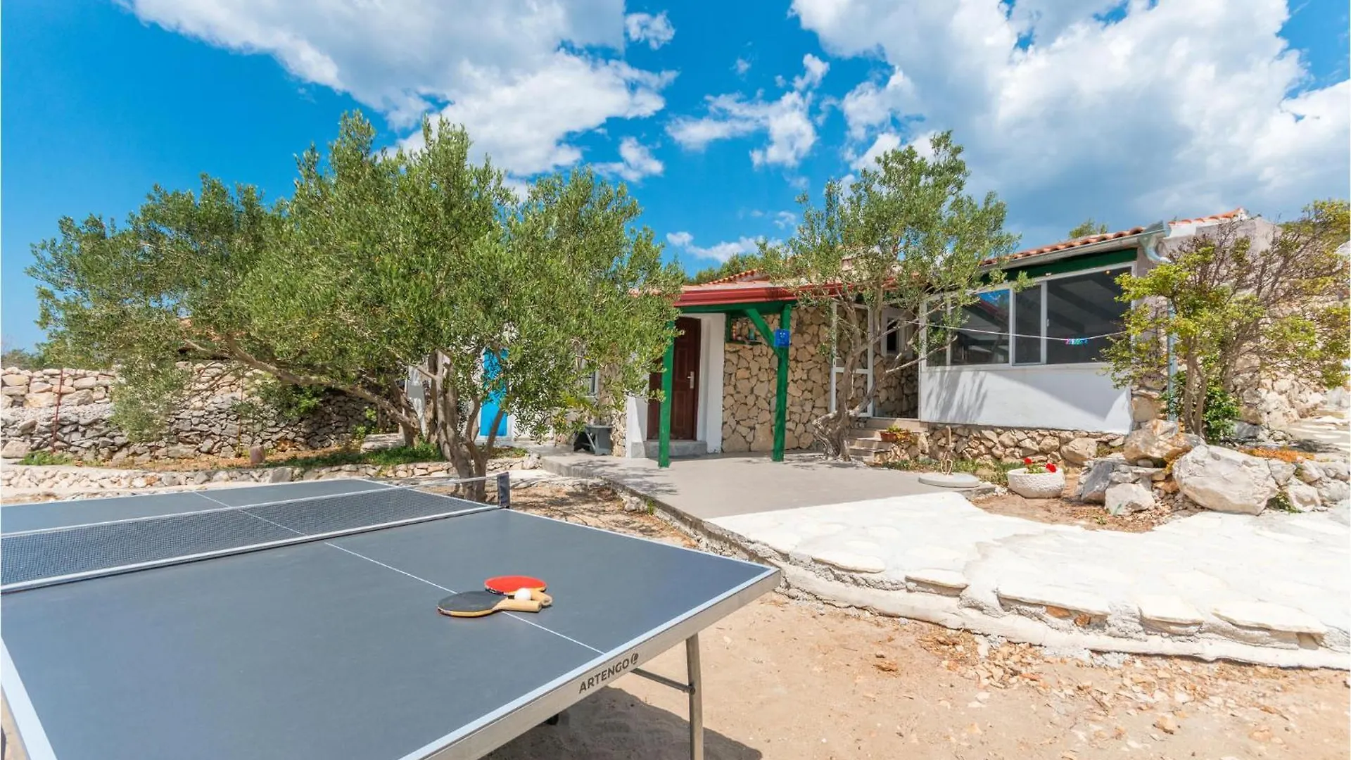 Amazing Home In Tkon With Outdoor Swimming Pool Holiday home
